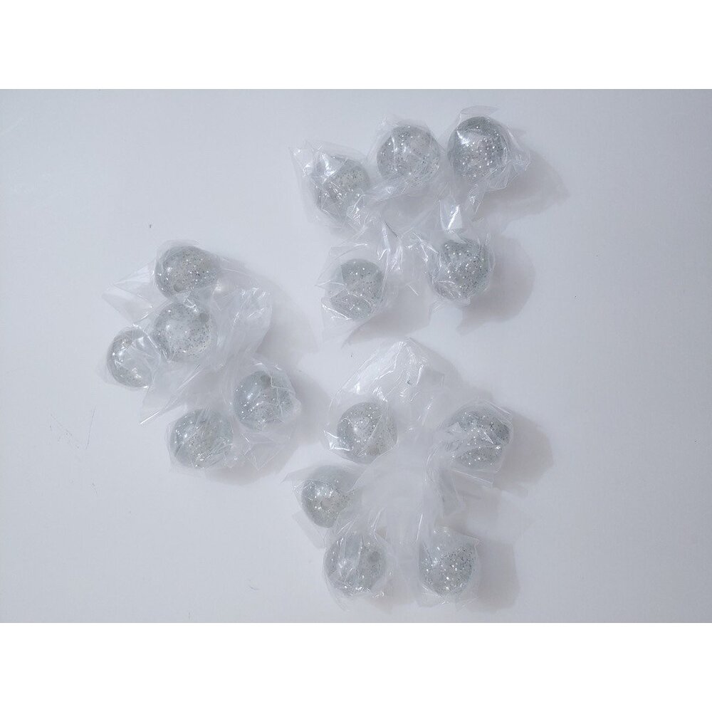 15 Resin Beads in Silver Sparkle - 25mm - NWOT